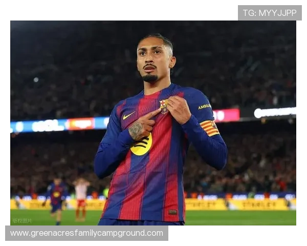 拉菲尼亚右腿股二头肌受伤，近期状态存疑